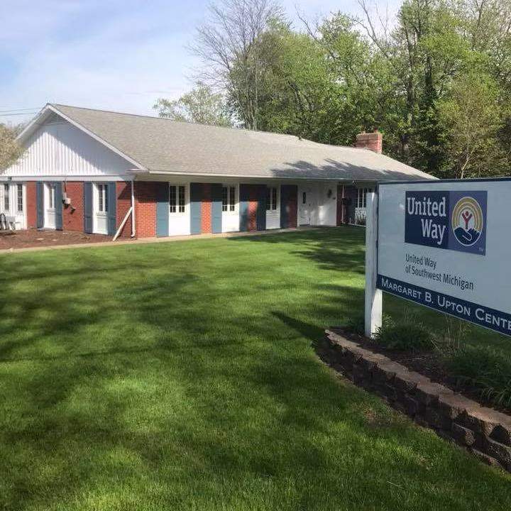 Pressure Washing Watervliet MI - ranch home exterior after house washing